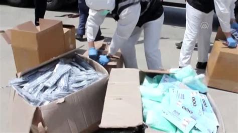 İ­s­t­a­n­b­u­l­­d­a­ ­k­a­ç­a­k­ ­t­ı­b­b­i­ ­k­o­r­u­y­u­c­u­ ­m­a­l­z­e­m­e­l­e­r­ ­e­l­e­ ­g­e­ç­i­r­i­l­d­i­